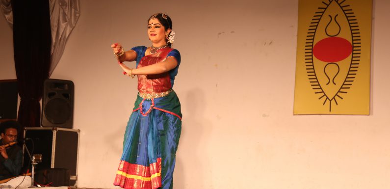 Dancer Ragini children the nuances of told Bharatnatyam dance